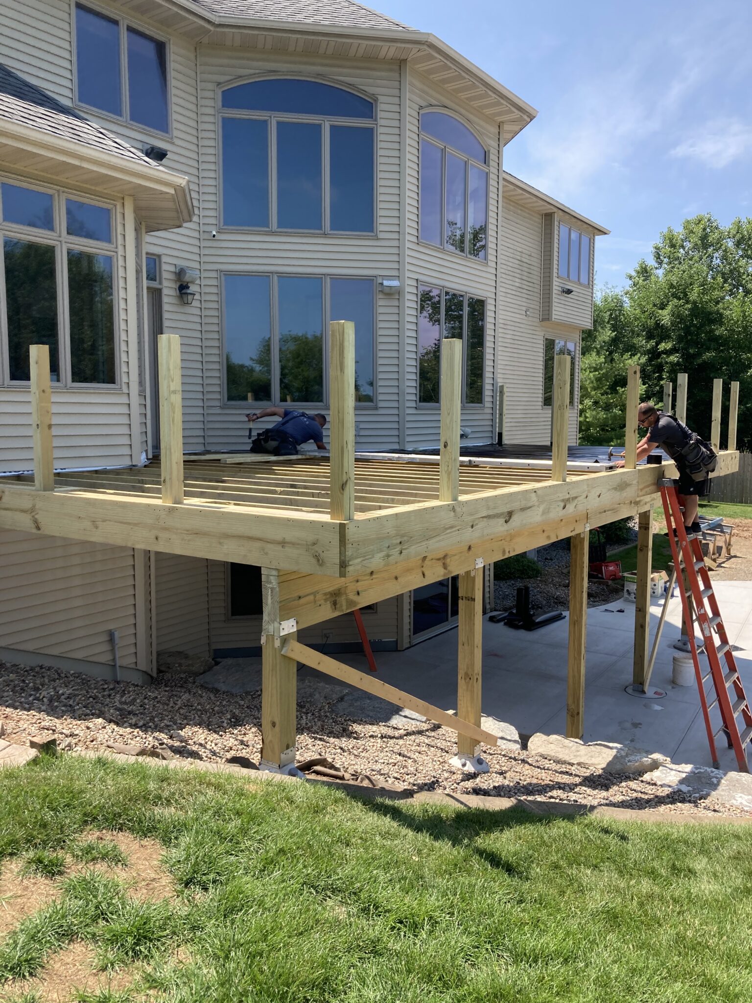 Best Outdoor Deck Builders for Custom Designs in Appleton WI